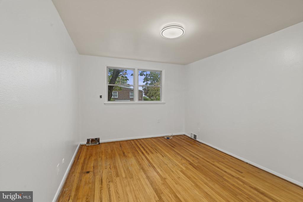 1203 FENWICK PLACE