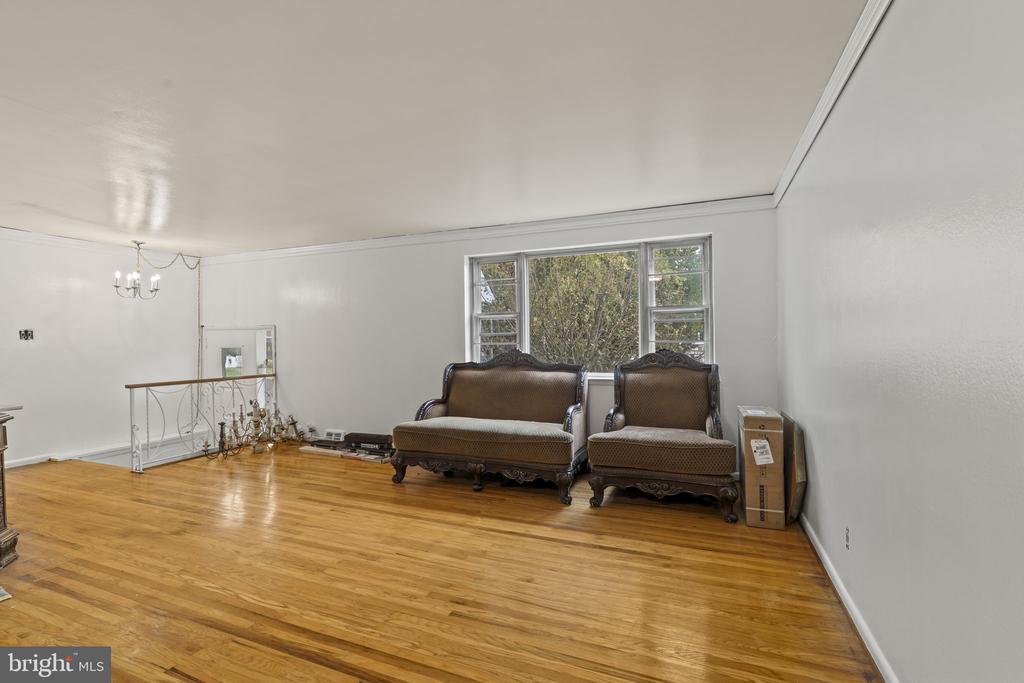 1203 FENWICK PLACE