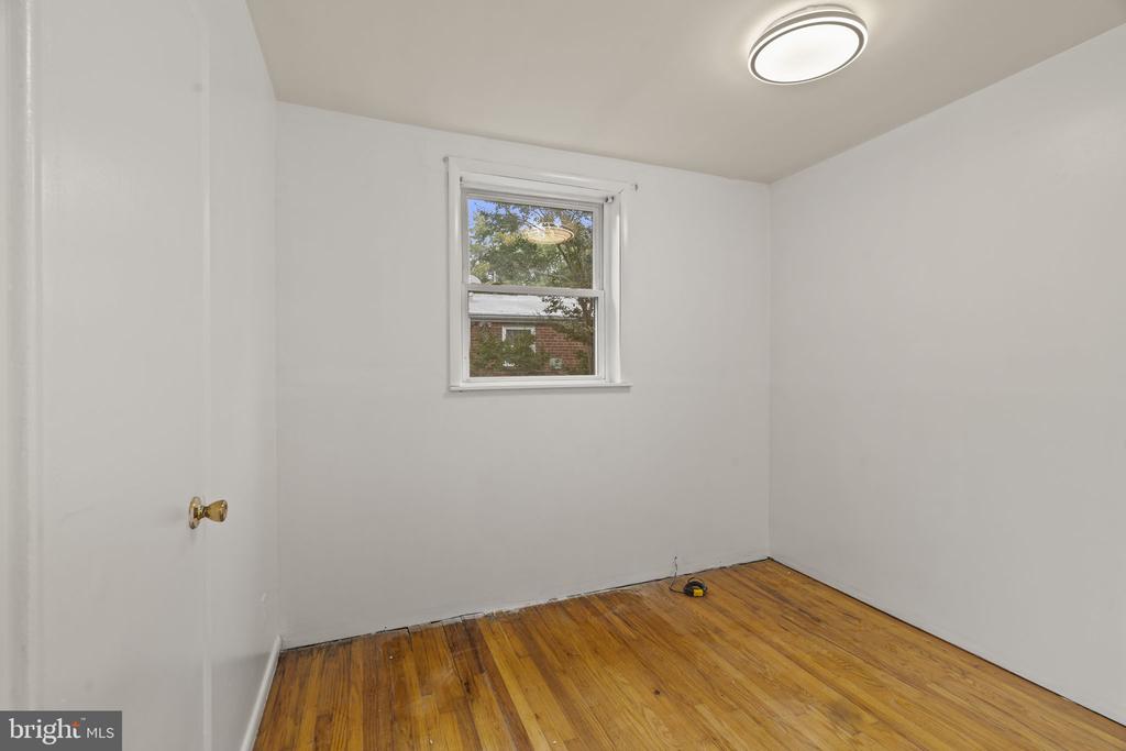 1203 FENWICK PLACE