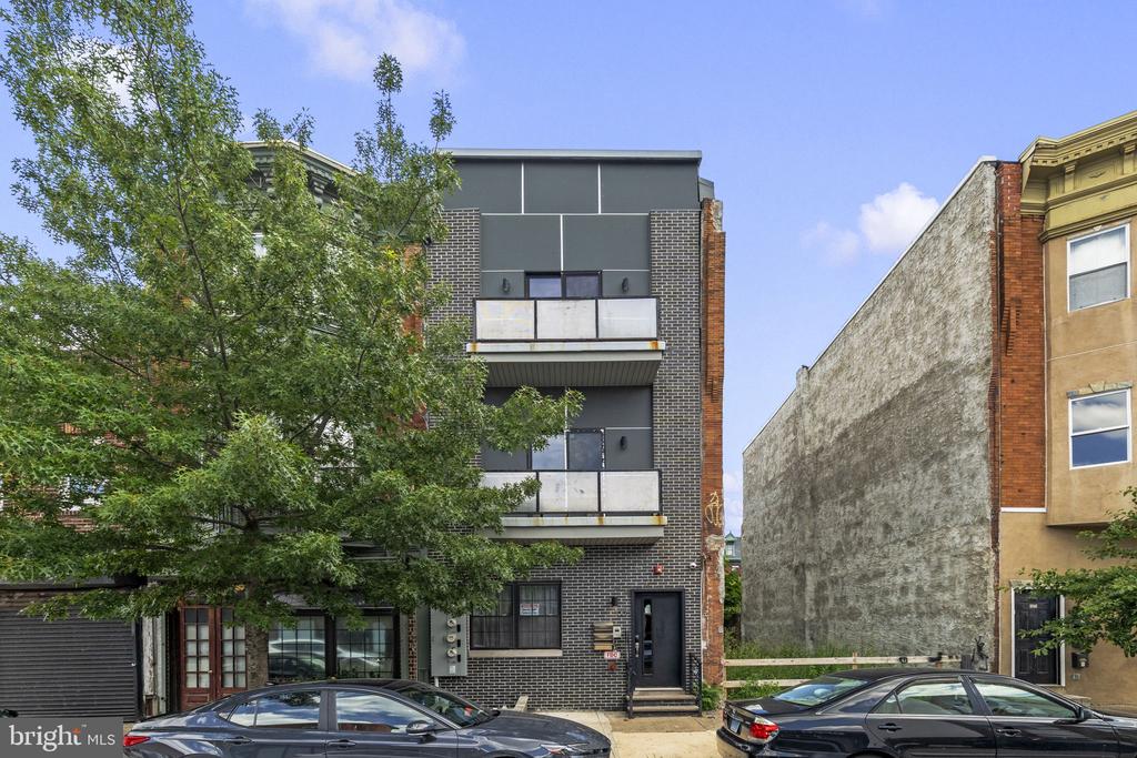 1005 N MARSHALL STREET Unit: 1