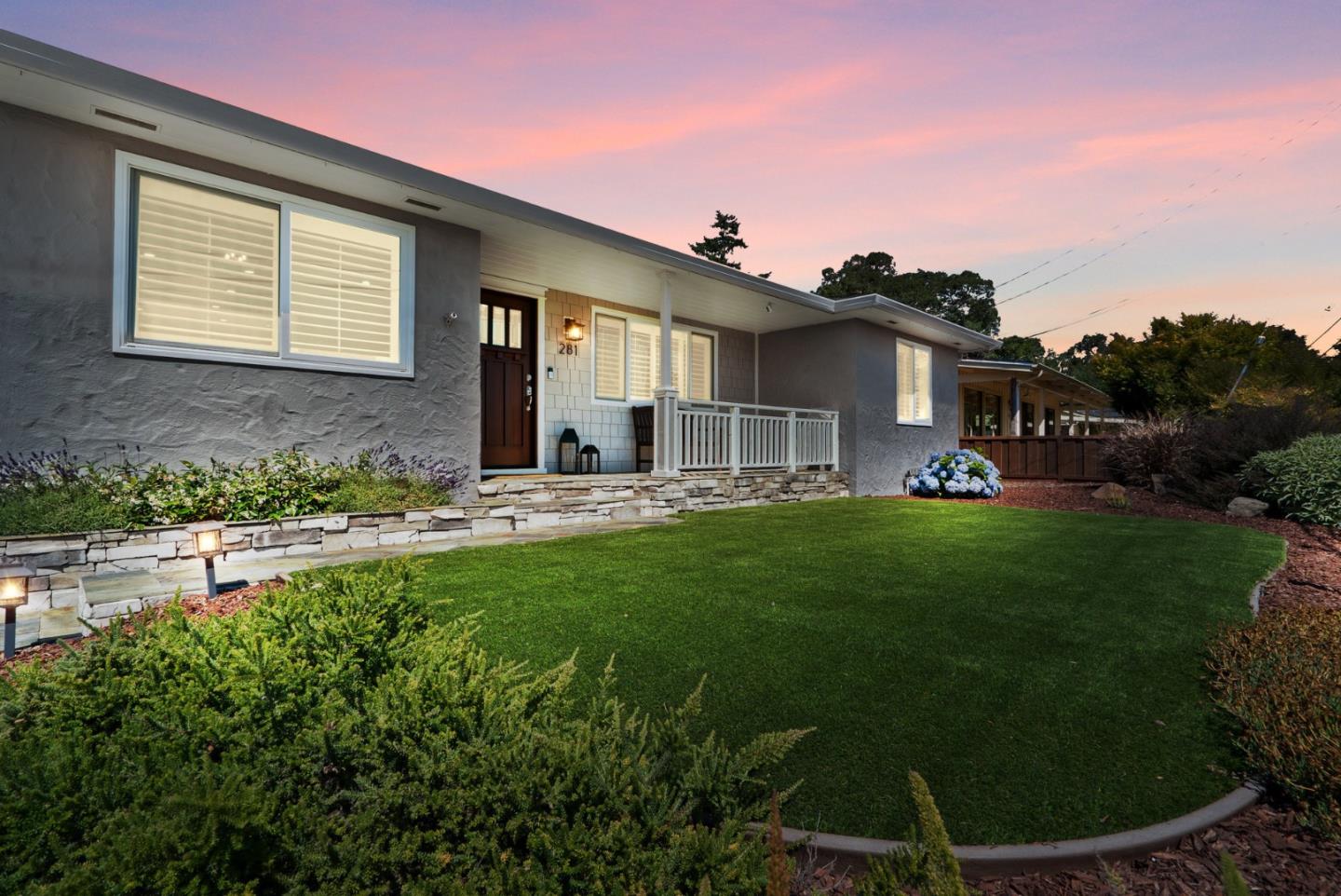 281 La Cuesta DR