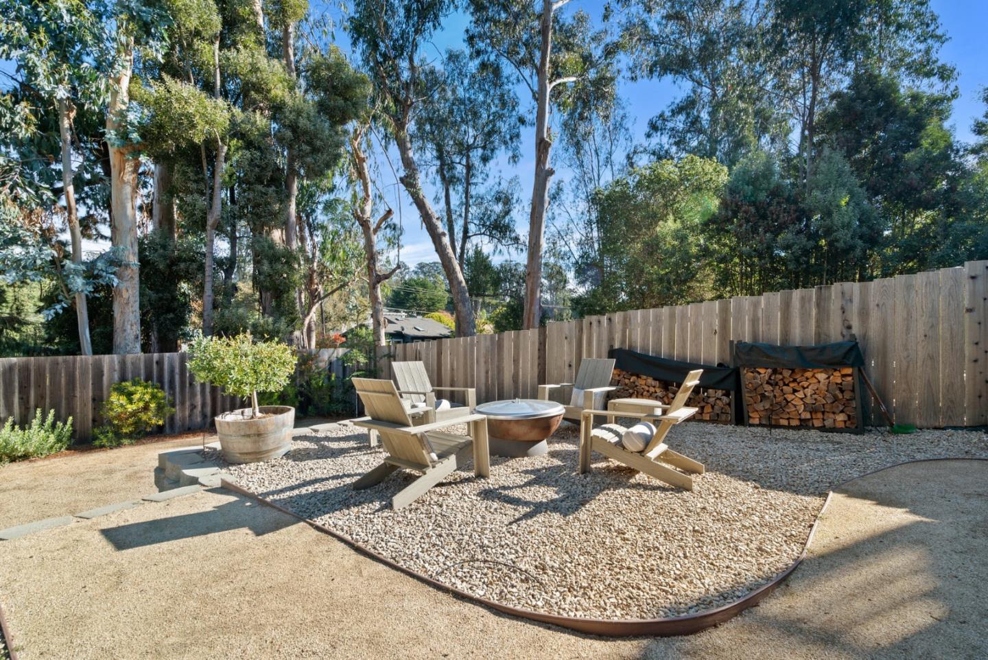 409 Townsend DR