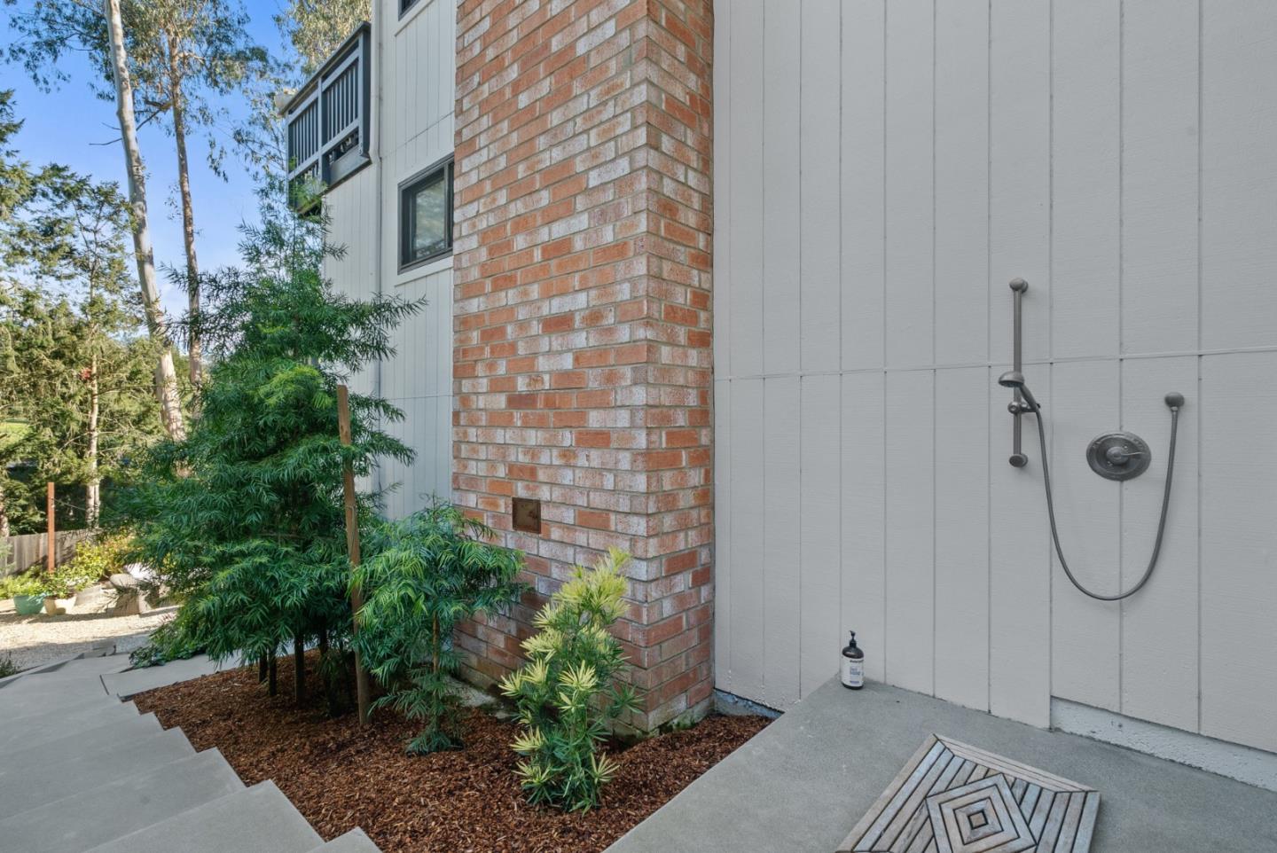 409 Townsend DR