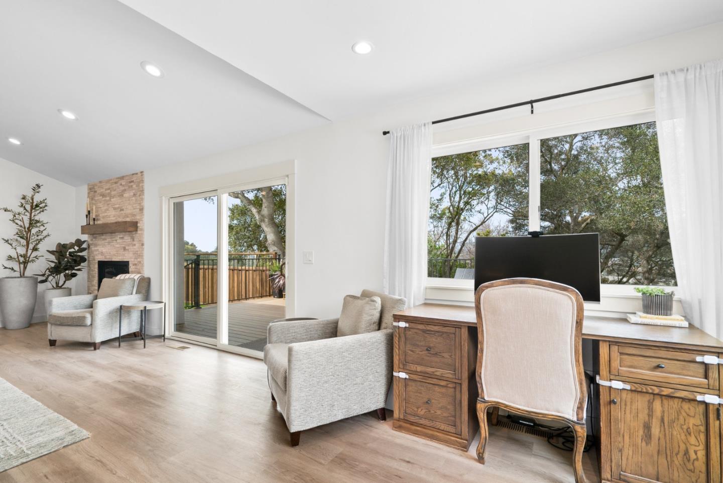 386 Carpenteria RD