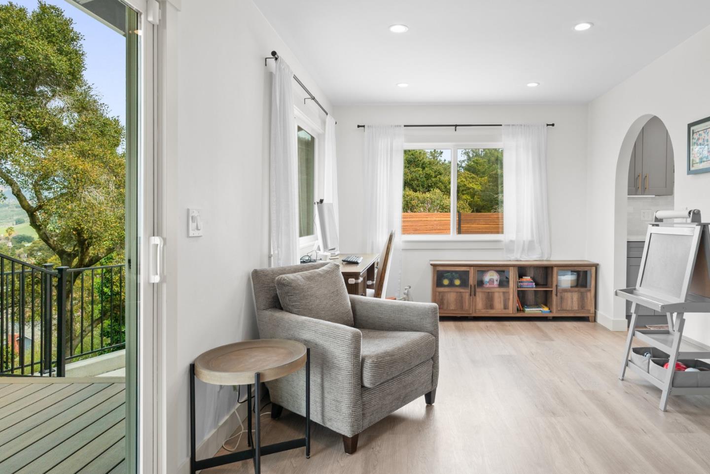 386 Carpenteria RD