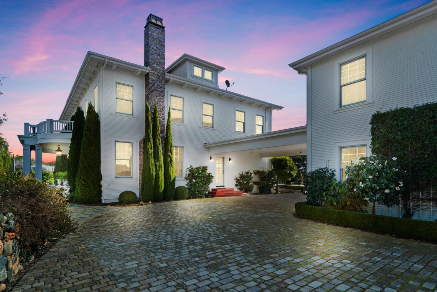 155 Scarlet Court