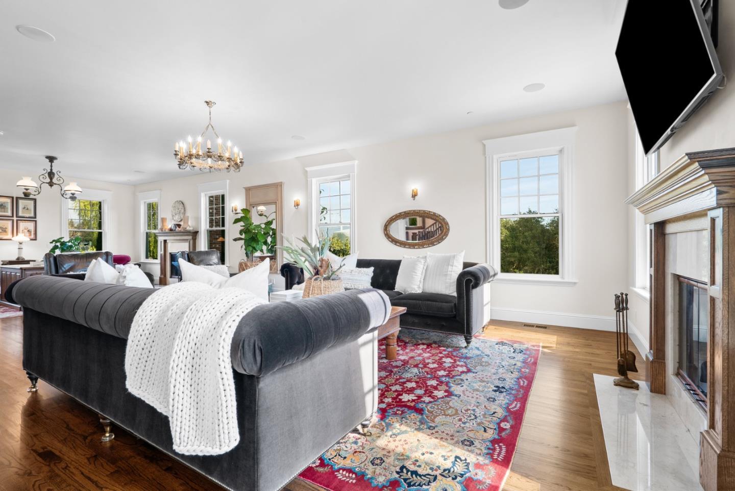 155 Scarlet Court