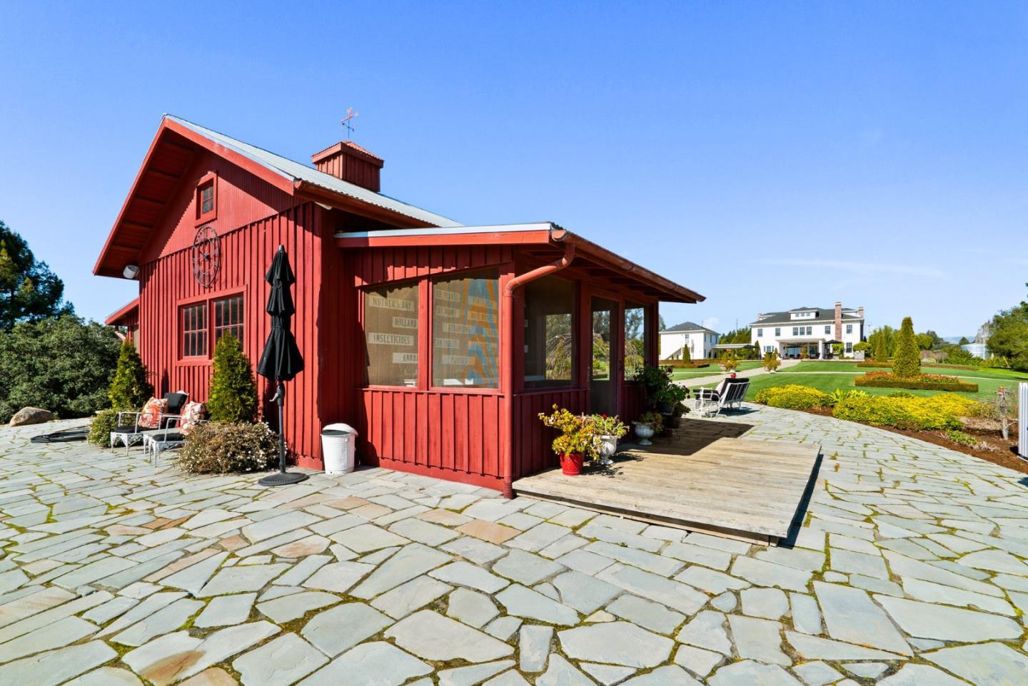 155 Scarlet Court