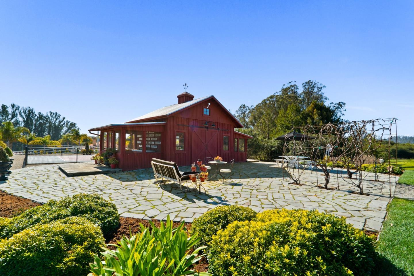 155 Scarlet Court