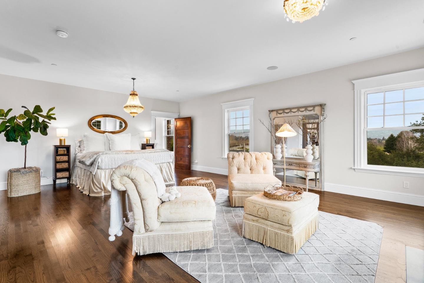 155 Scarlet Court