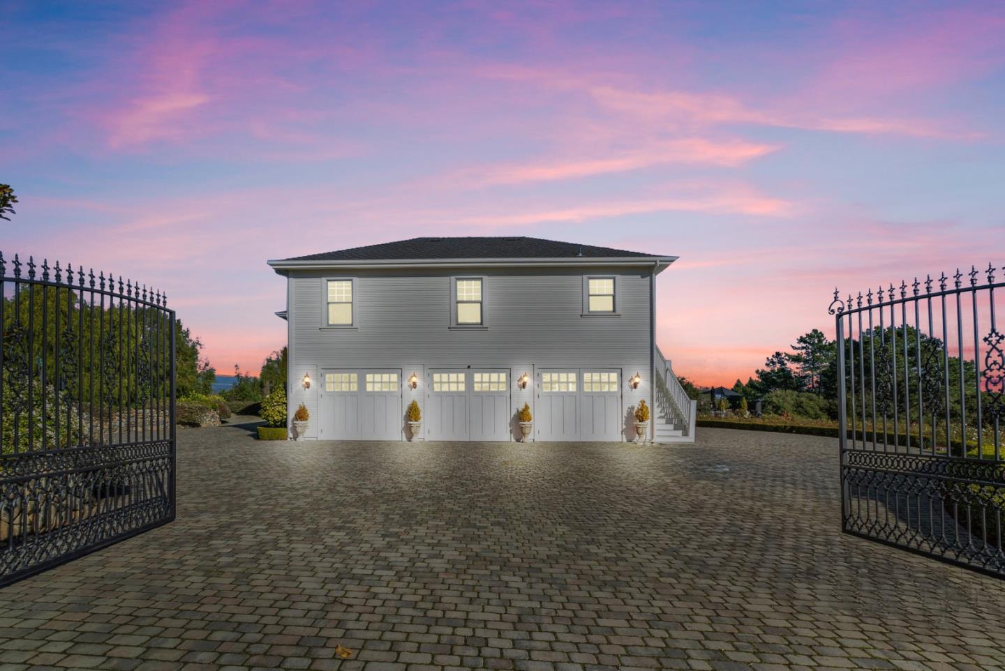155 Scarlet Court
