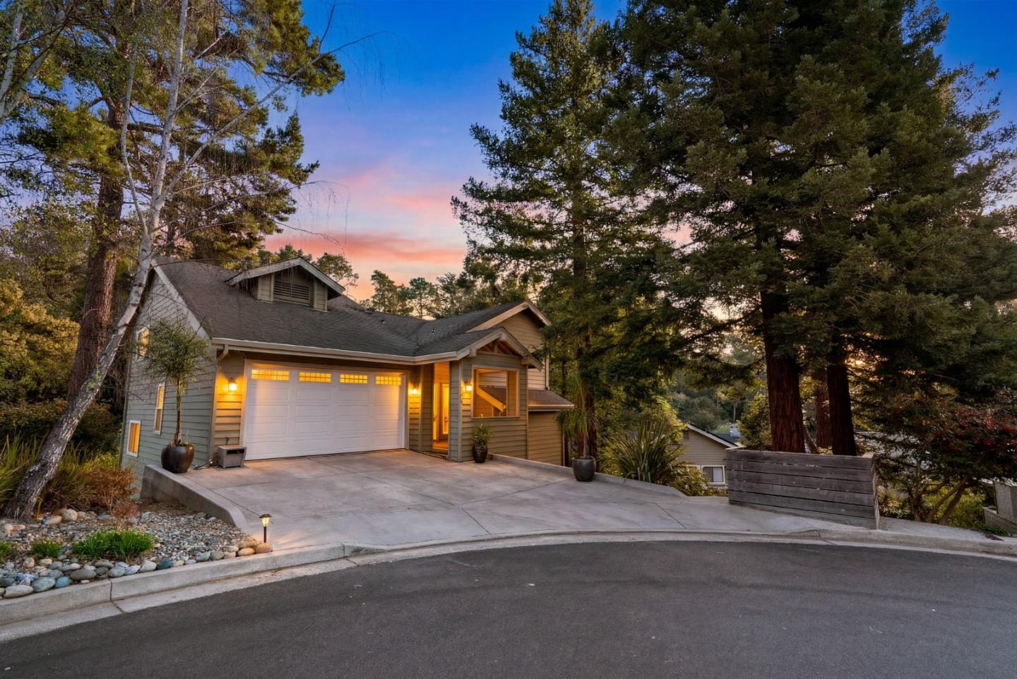 105 Dunsmuir Court