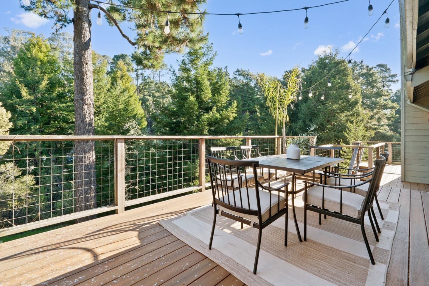 105 Dunsmuir Court