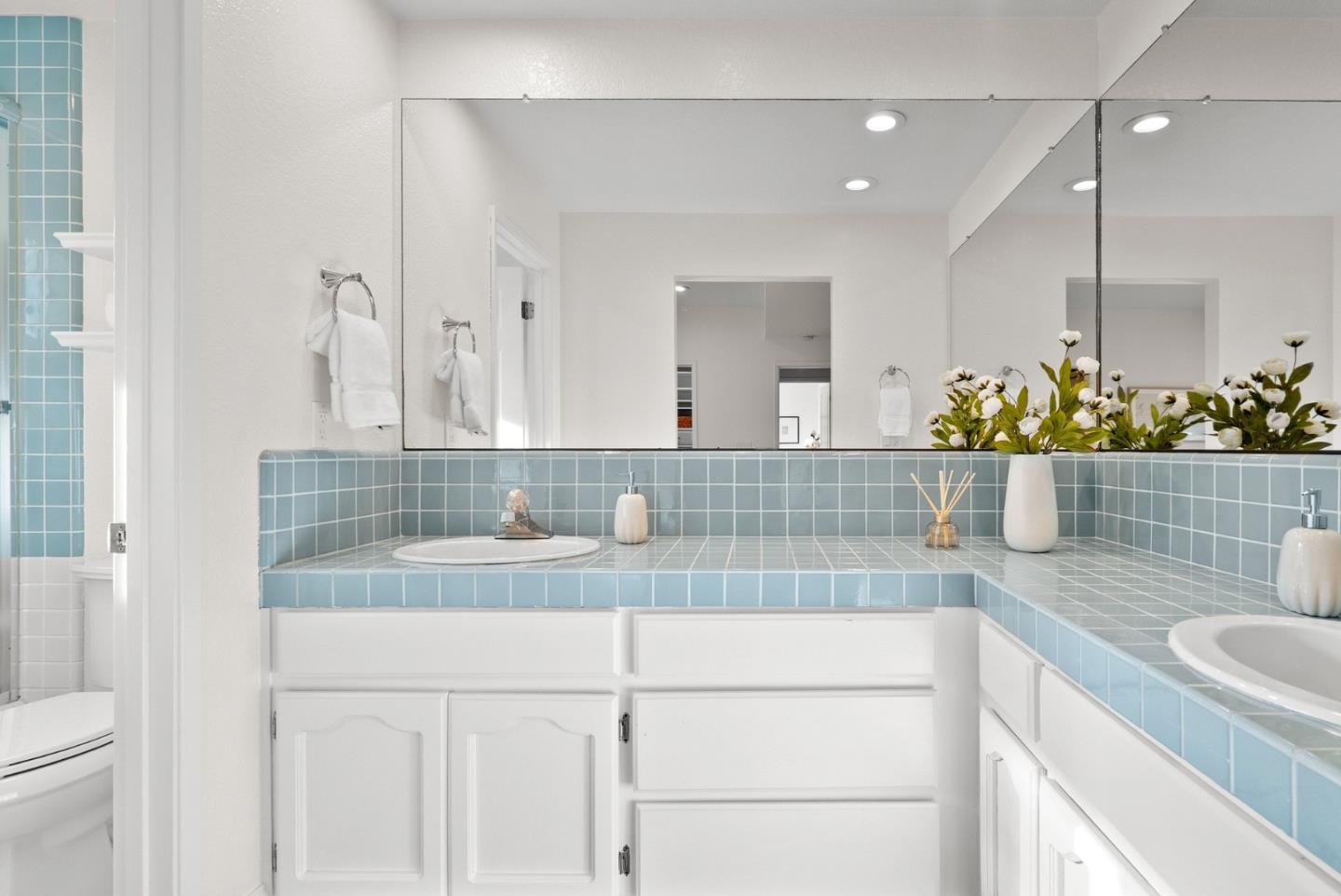 105 Dunsmuir Court