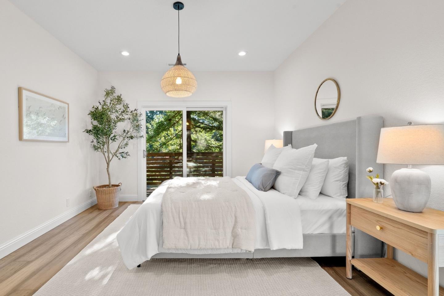 105 Dunsmuir Court