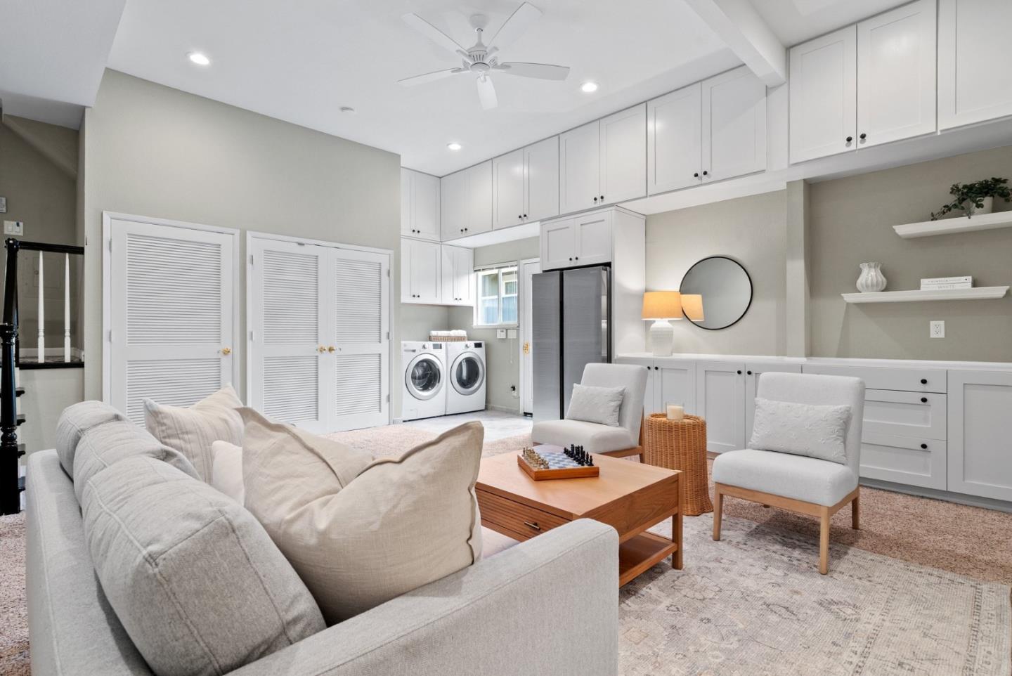 523 Middlefield Drive