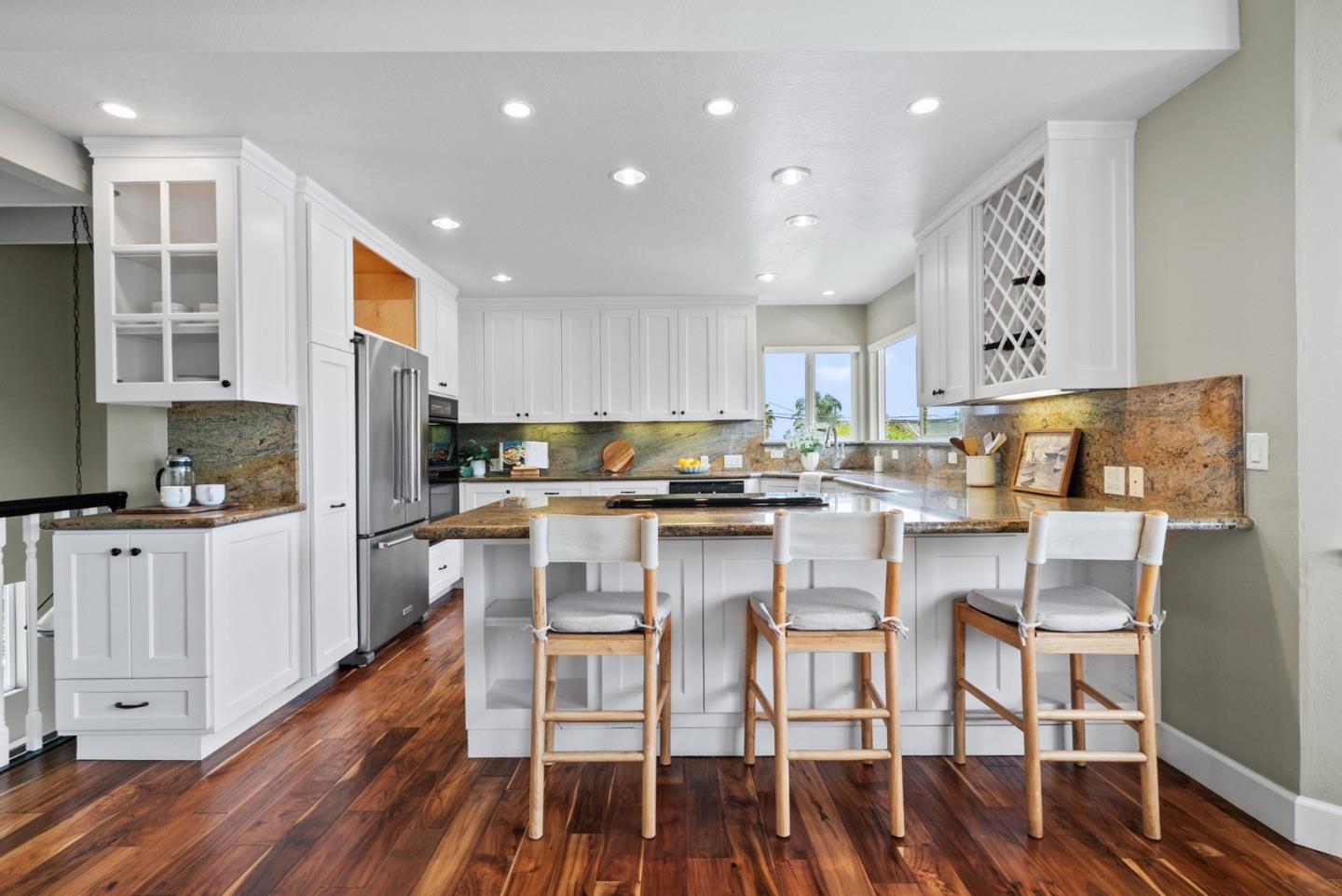 523 Middlefield Drive