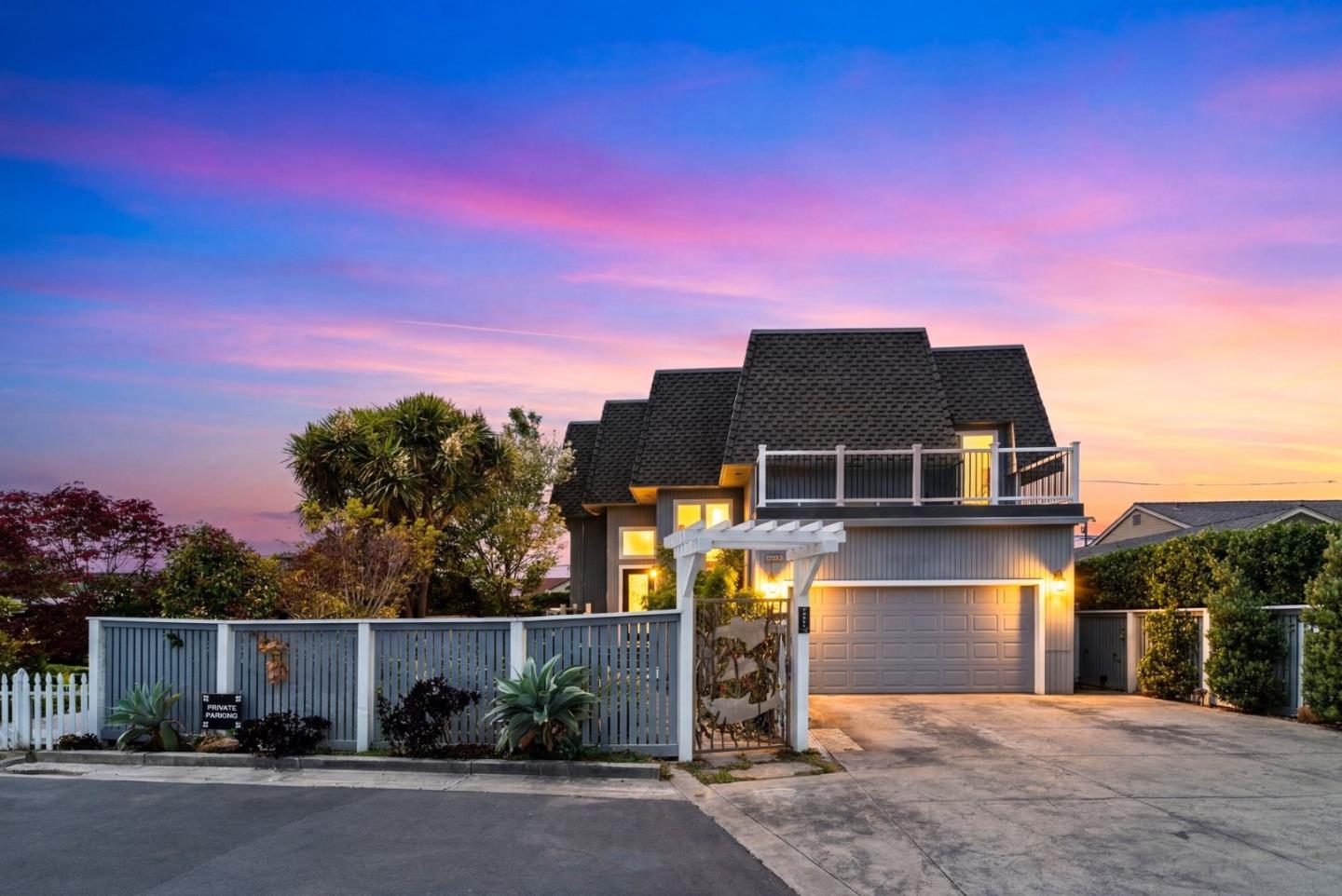 523 Middlefield Drive