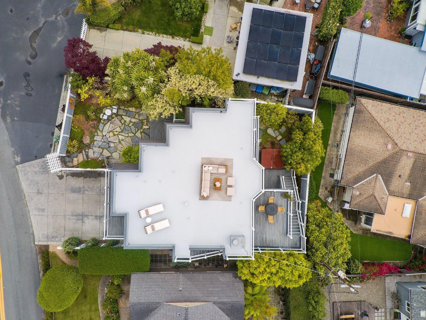 523 Middlefield Drive