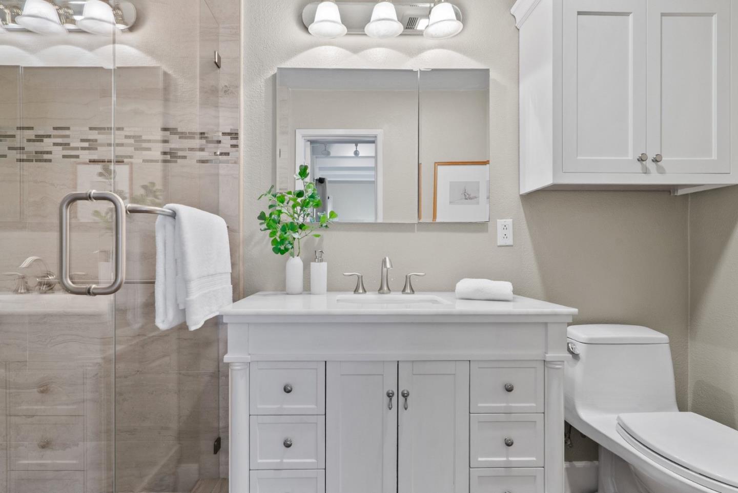 523 Middlefield Drive