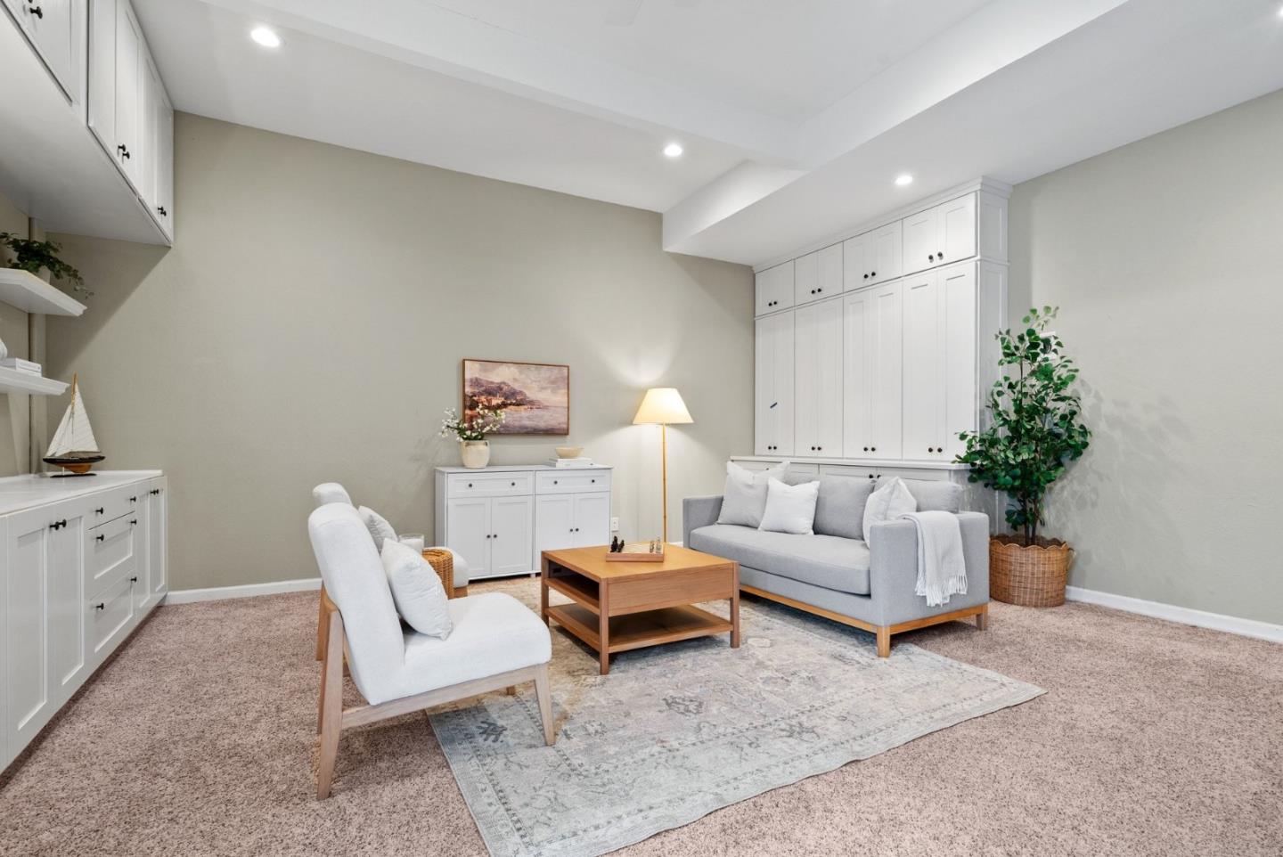 523 Middlefield Drive