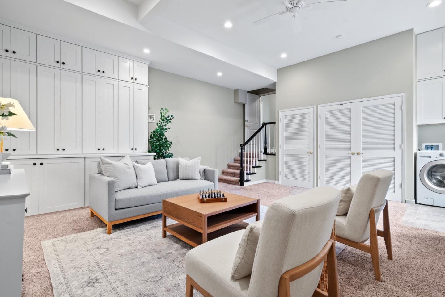 523 Middlefield Drive