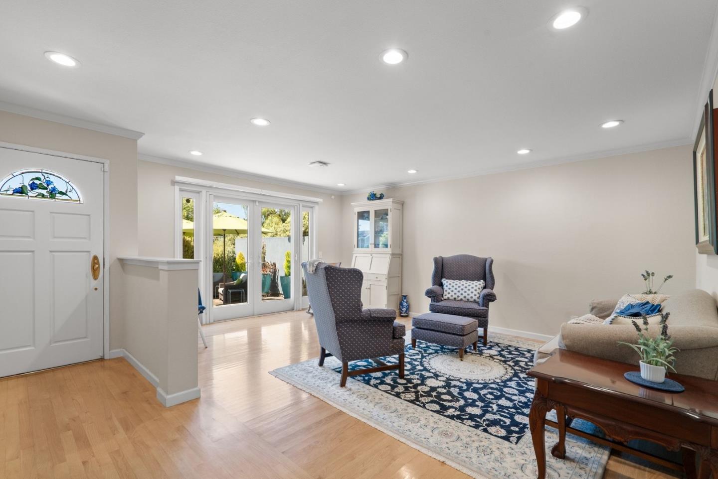 910 Corcoran Avenue