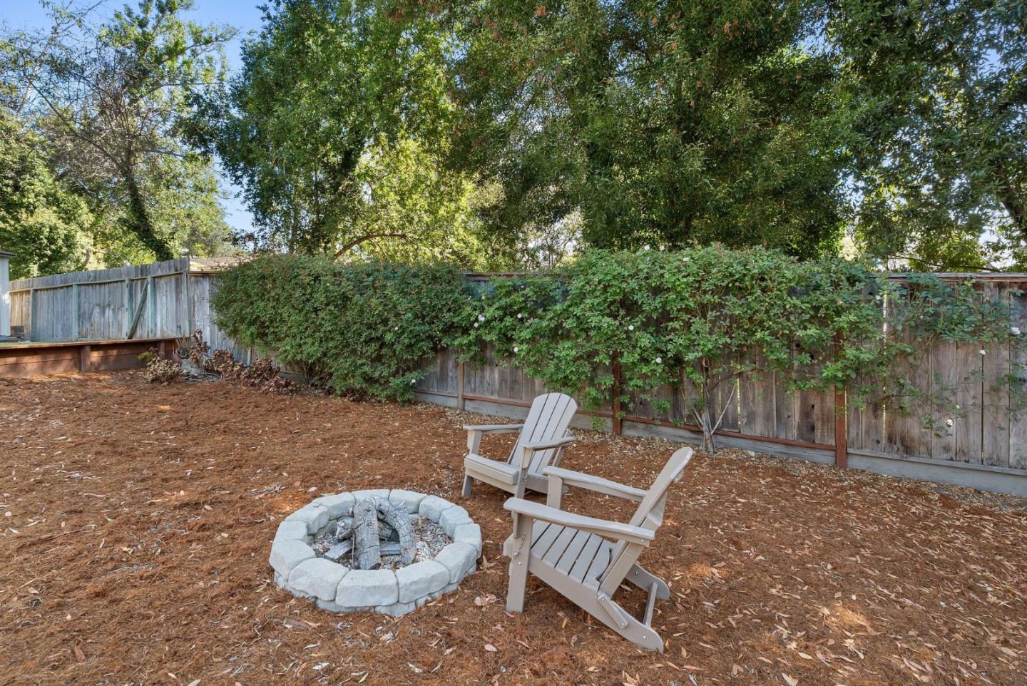 22 Pasatiempo DR