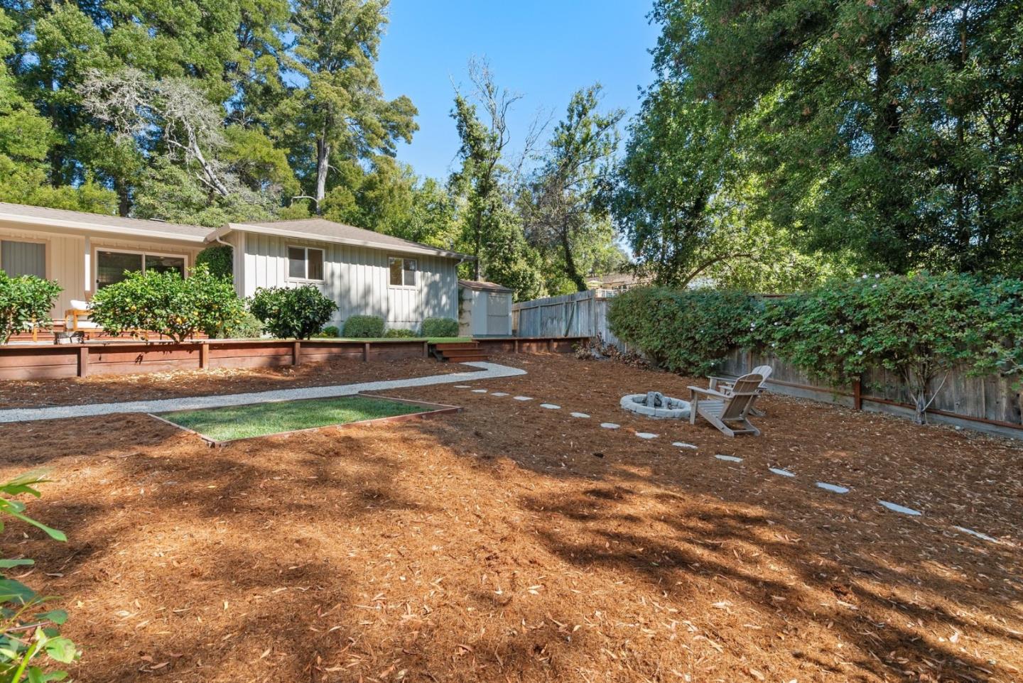 22 Pasatiempo DR
