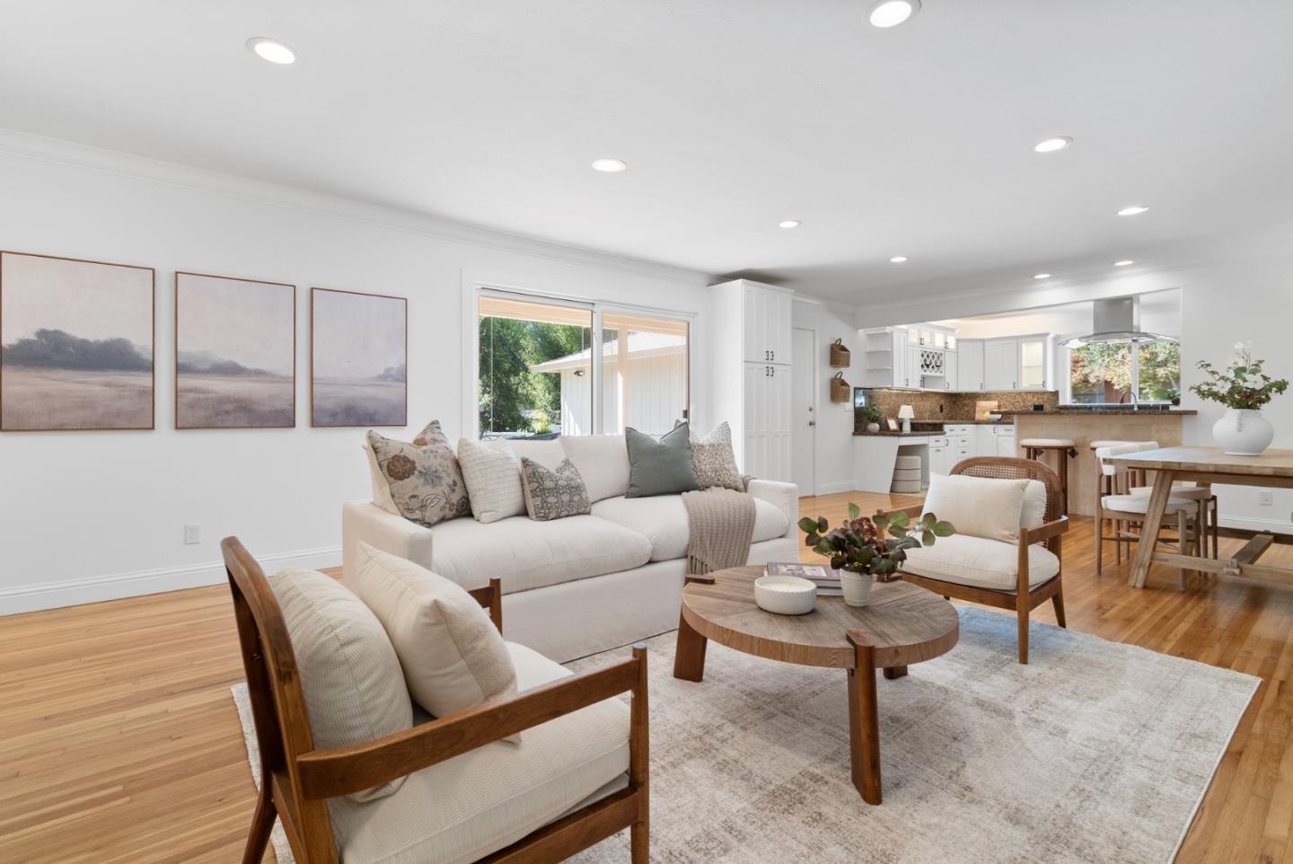 22 Pasatiempo DR