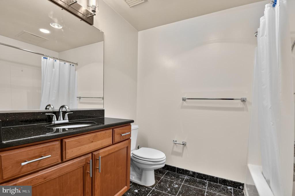 901 N MONROE STREET Unit: 314