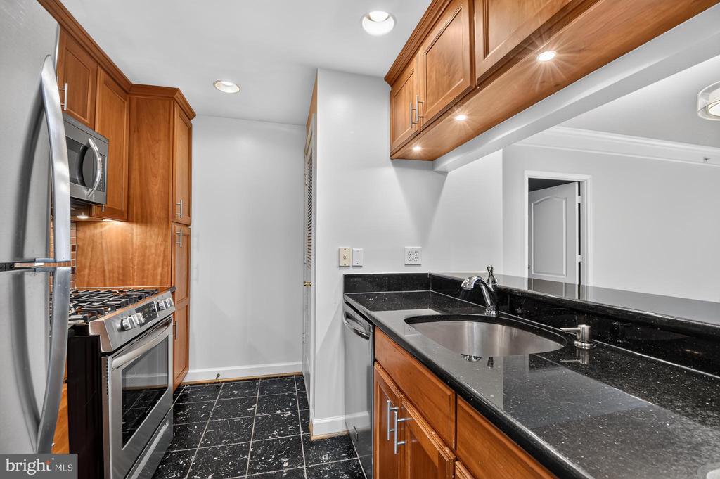 901 N MONROE STREET Unit: 314
