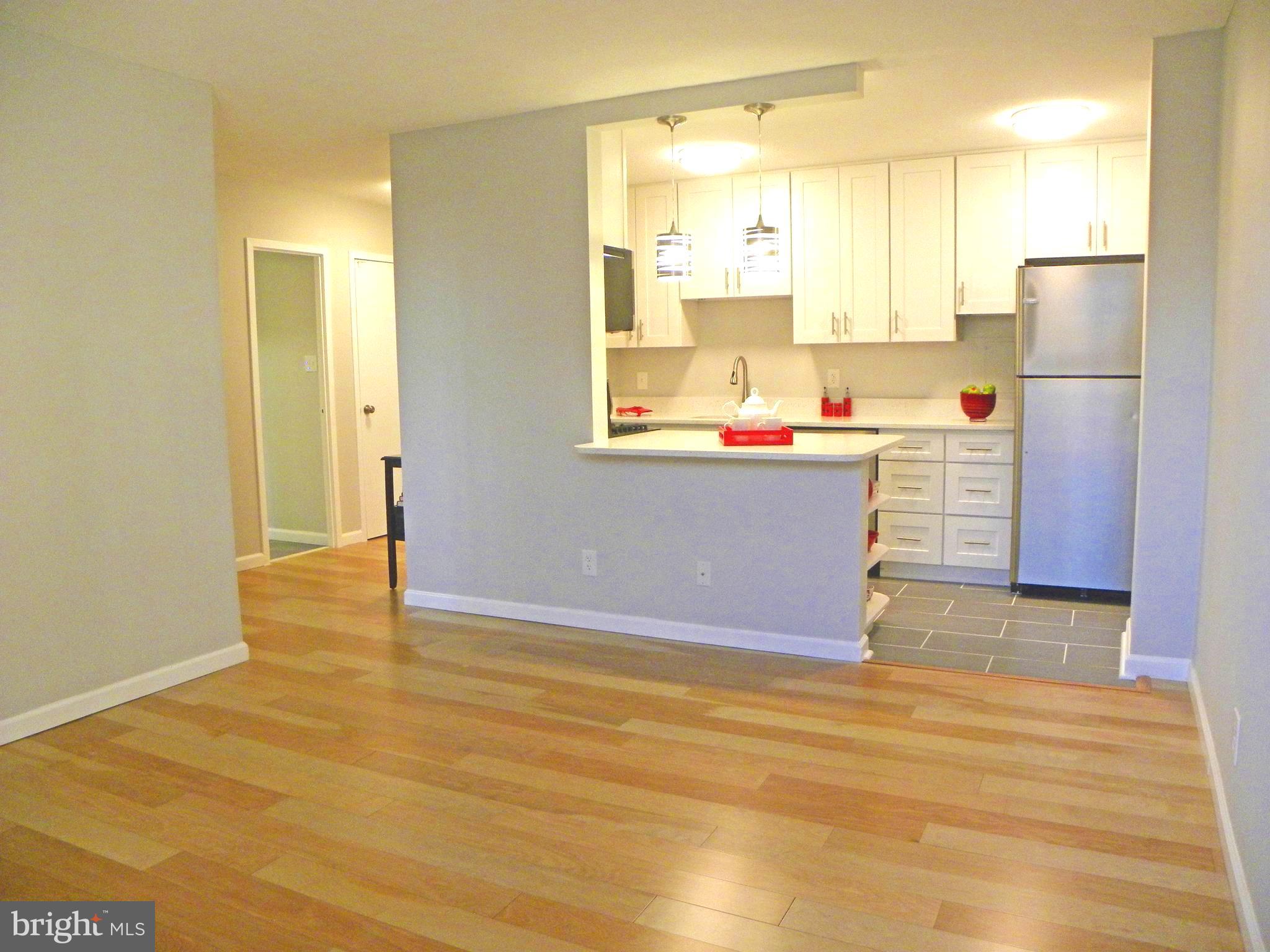 501 SLATERS LANE 212
