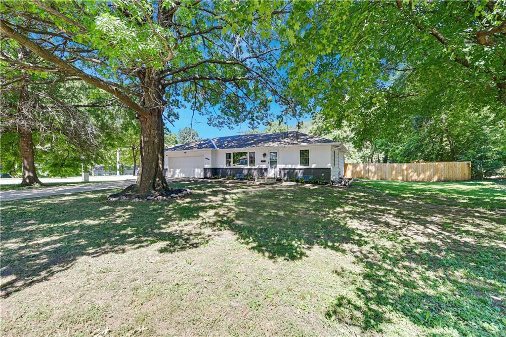 8616 W 61st Street