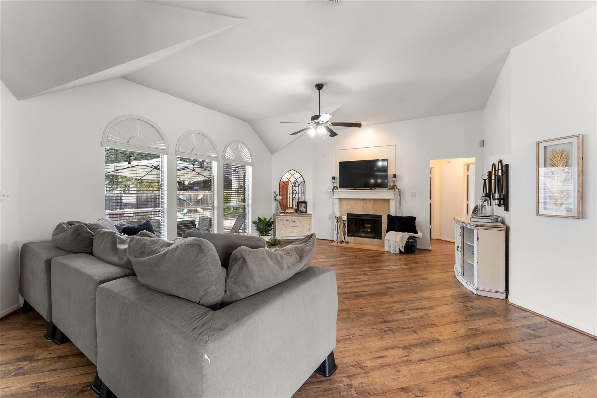 25203 Burgh Castle Drive