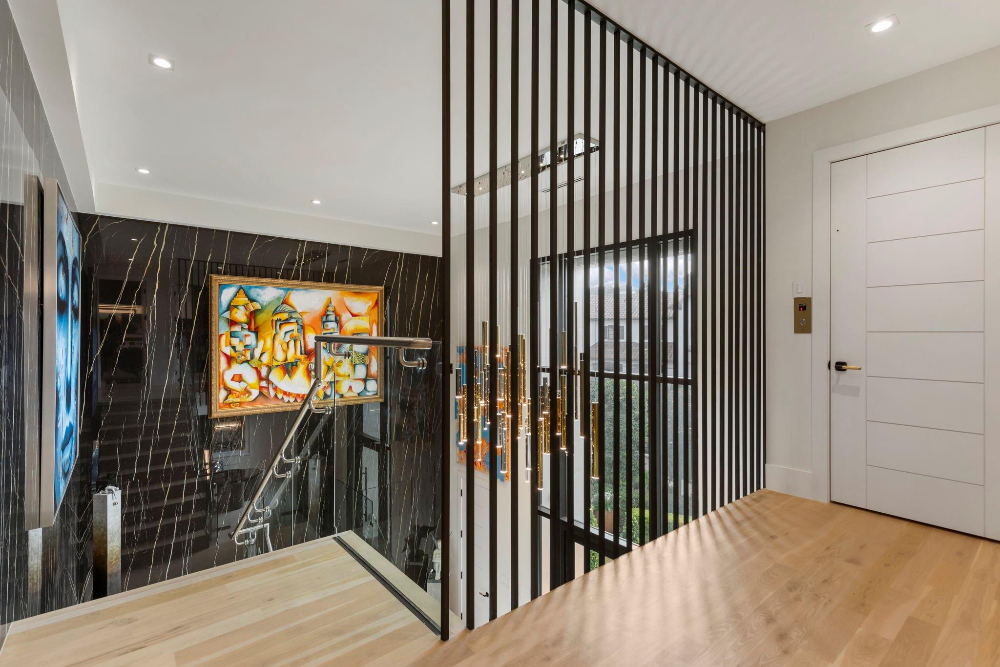 15 Regent Square