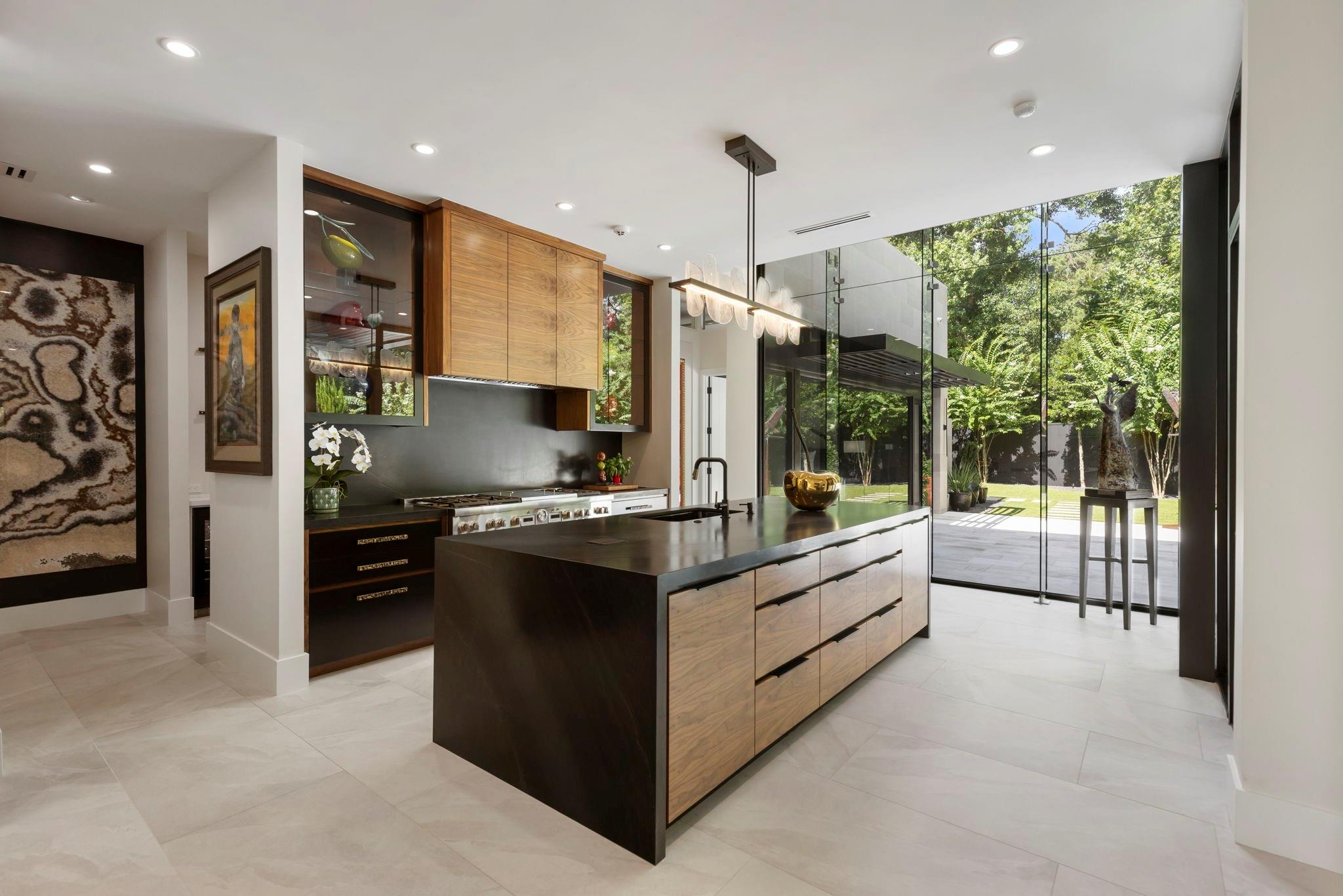 15 Regent Square