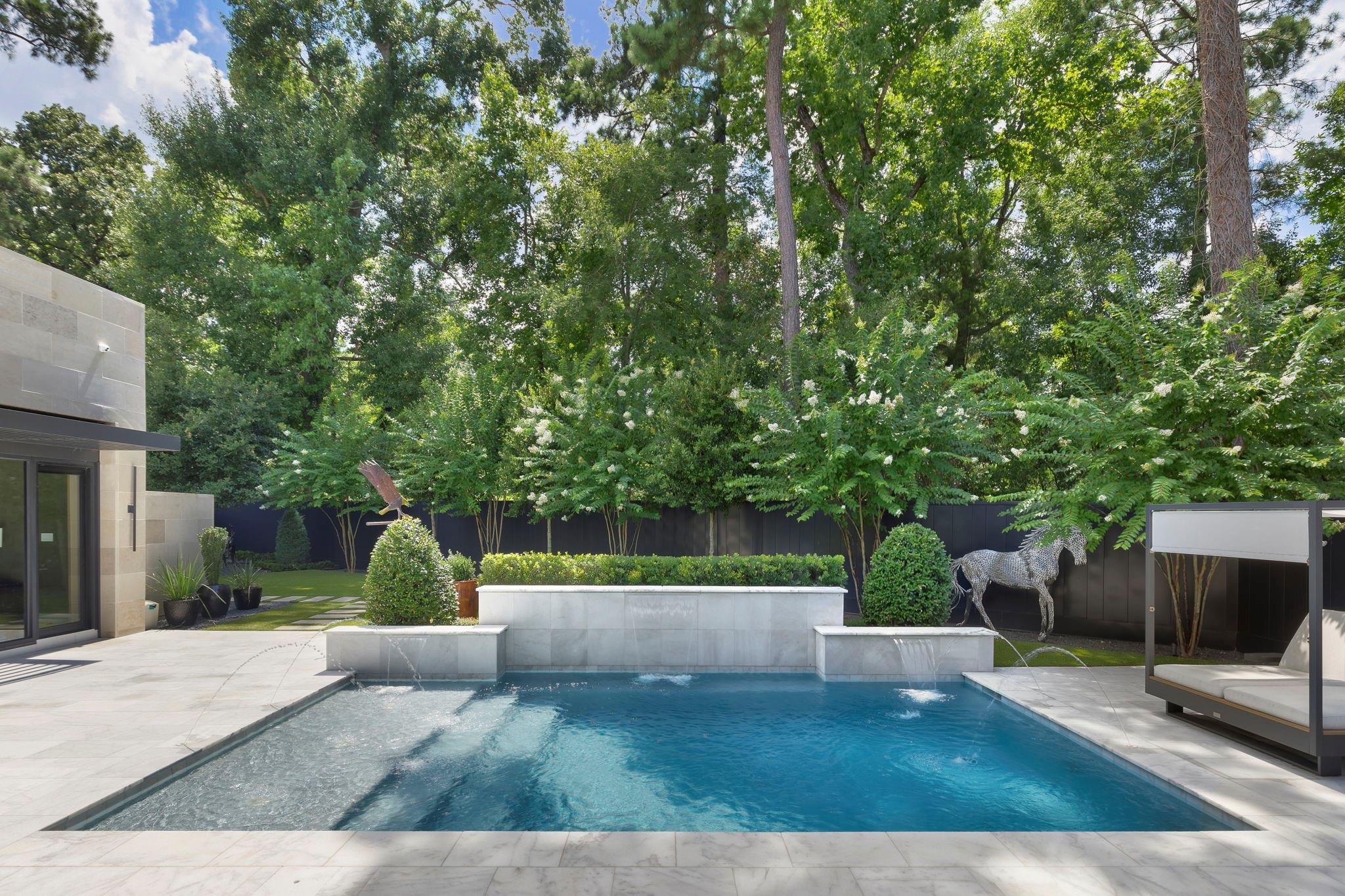 15 Regent Square