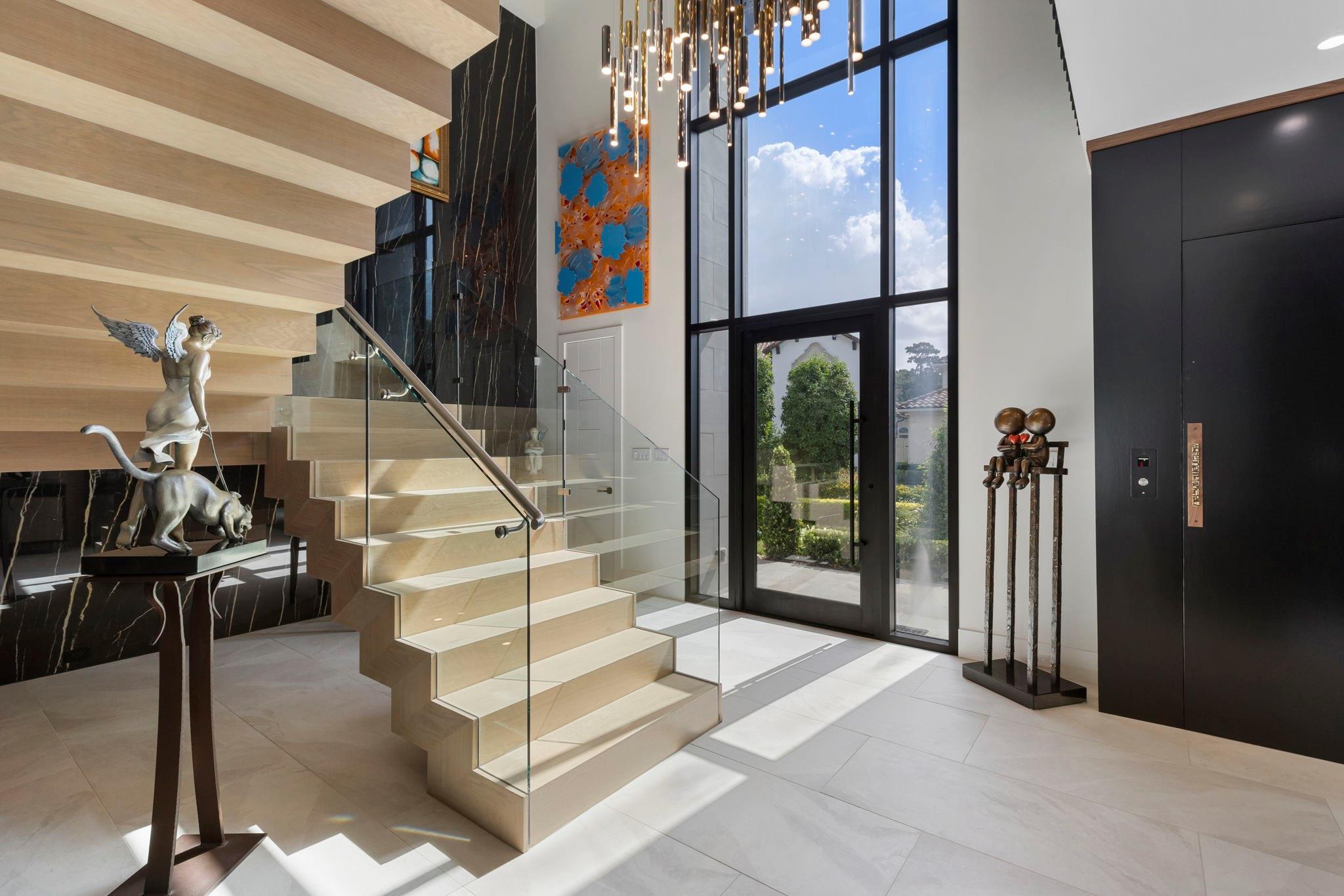 15 Regent Square