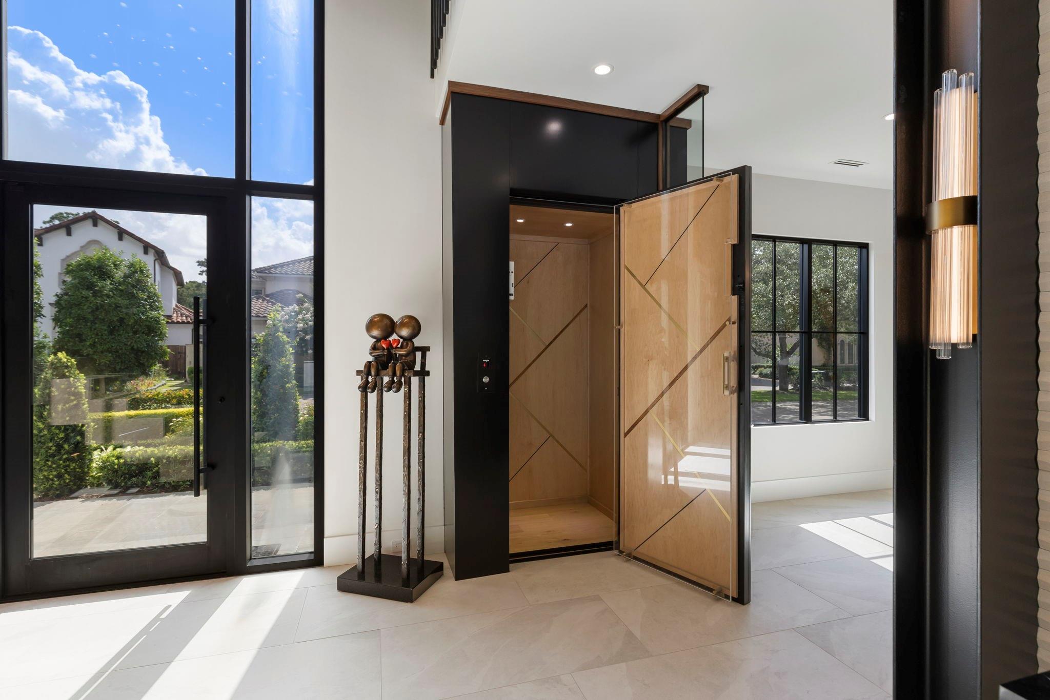 15 Regent Square
