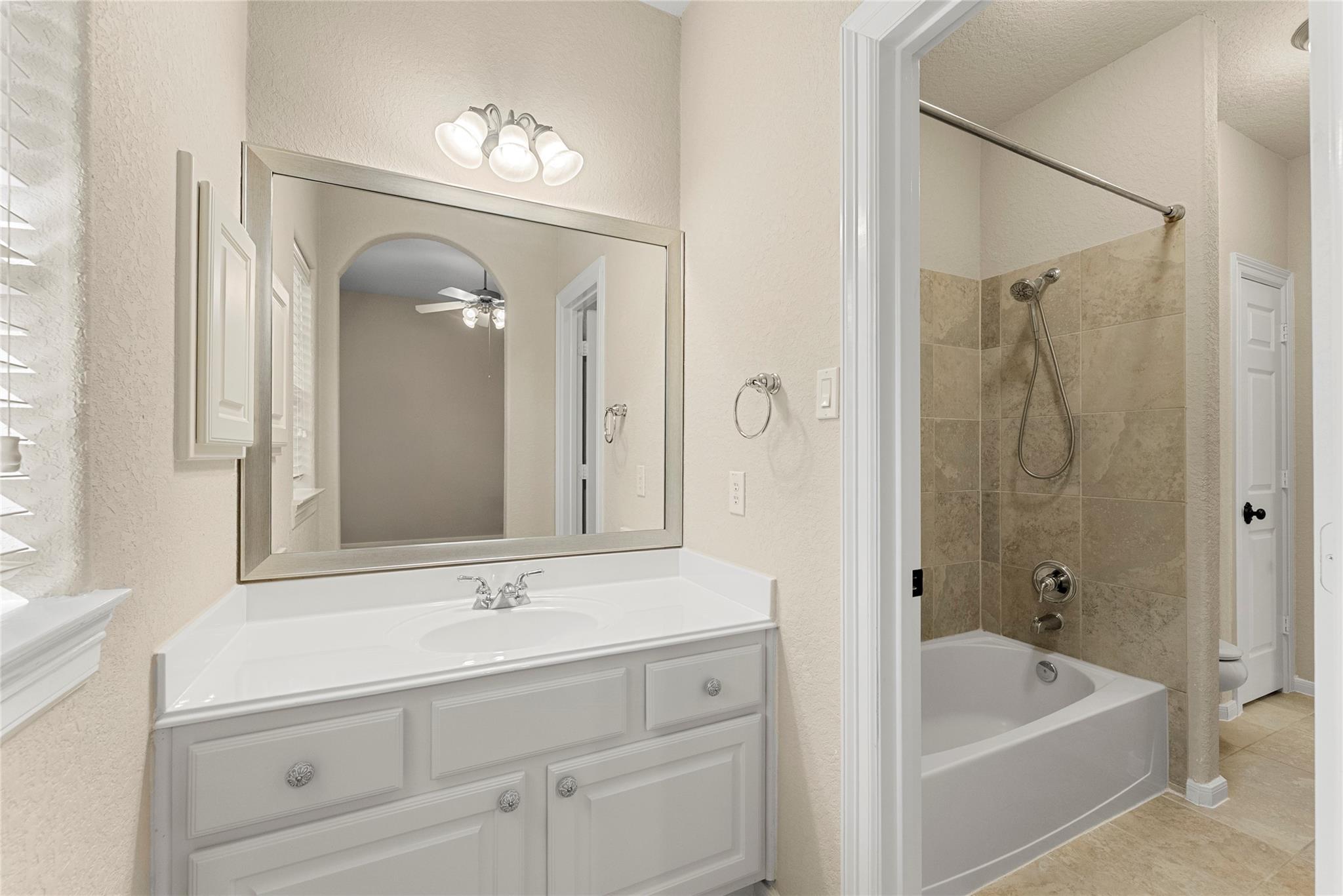 79 S Bantam Woods Circle