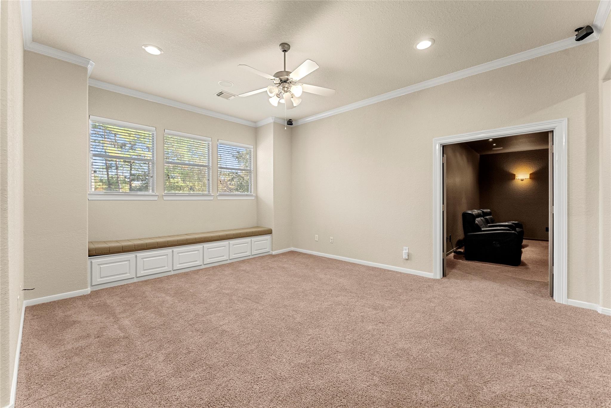 79 S Bantam Woods Circle