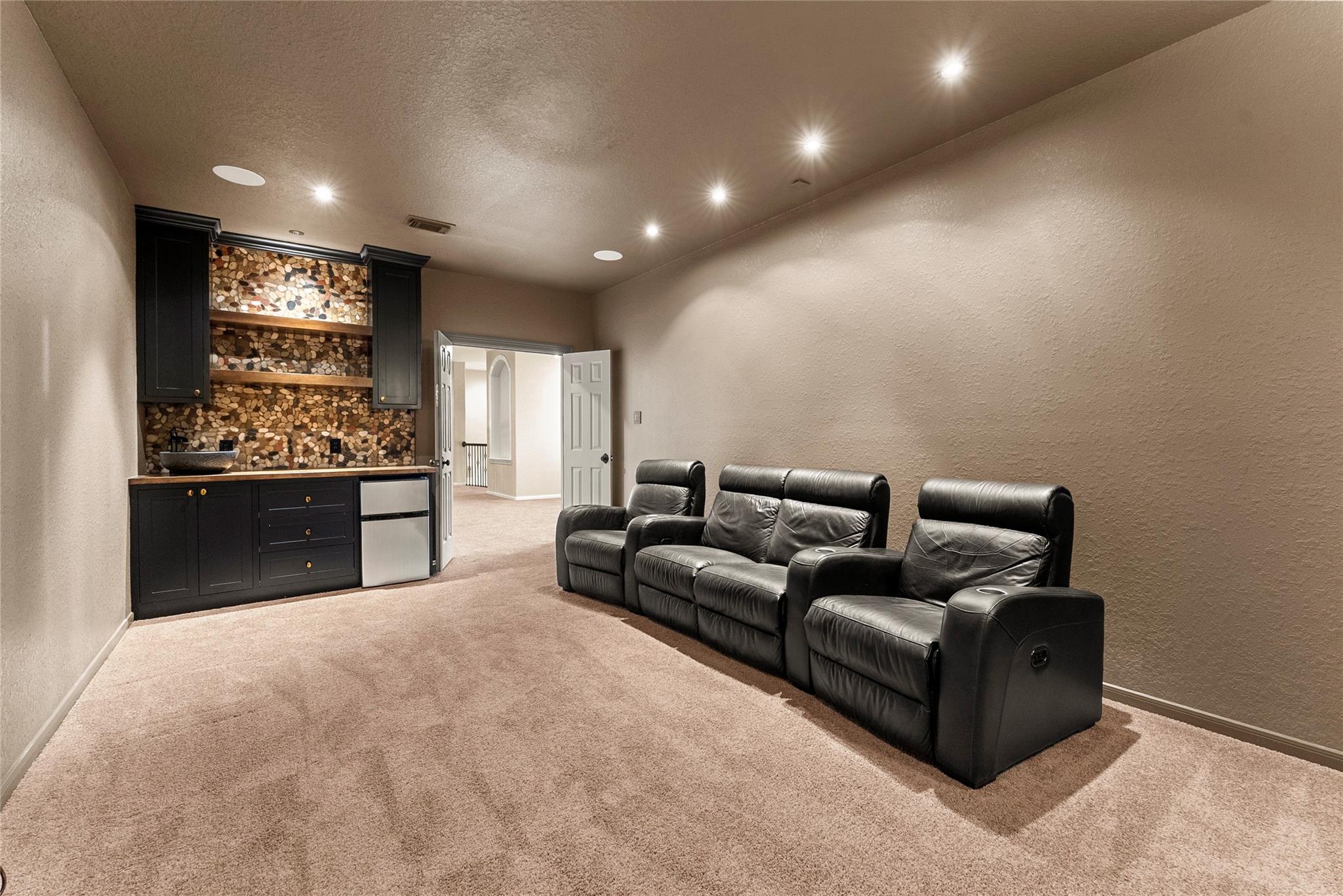 79 S Bantam Woods Circle