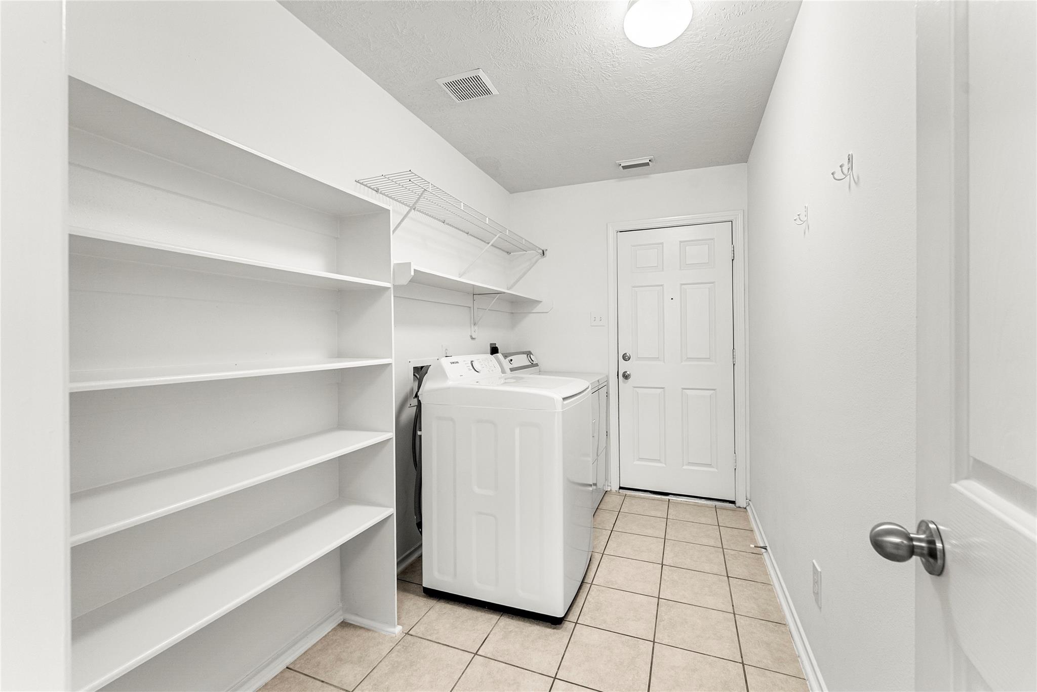 10 Druids Glen Place