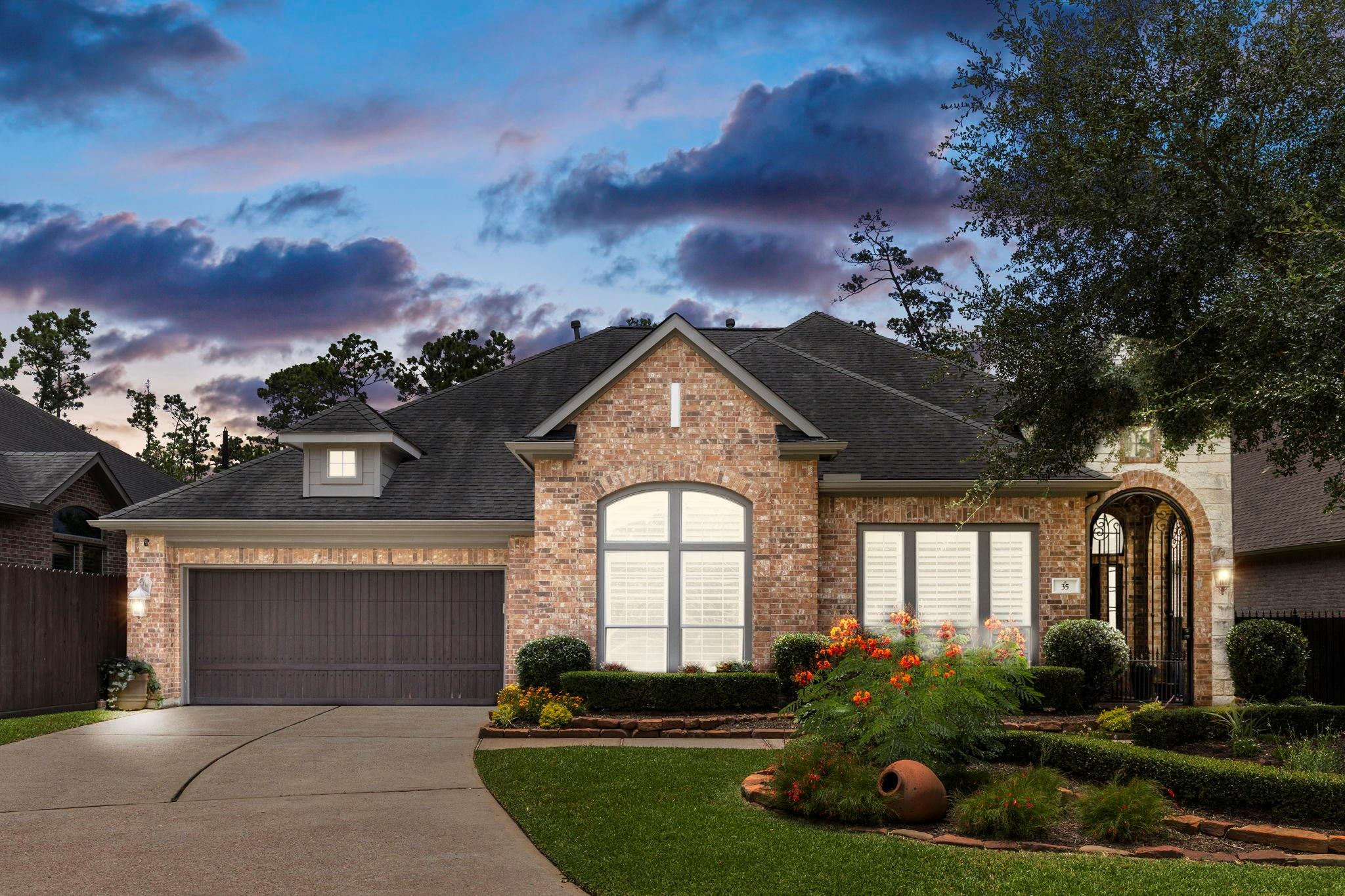 35 Avalon Oaks Court