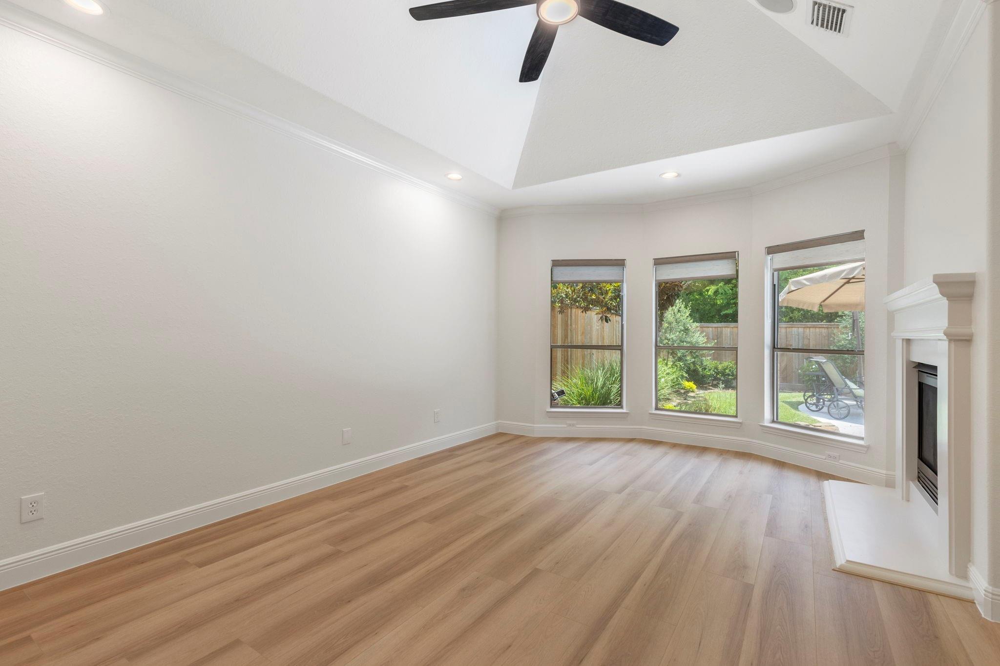 35 Avalon Oaks Court