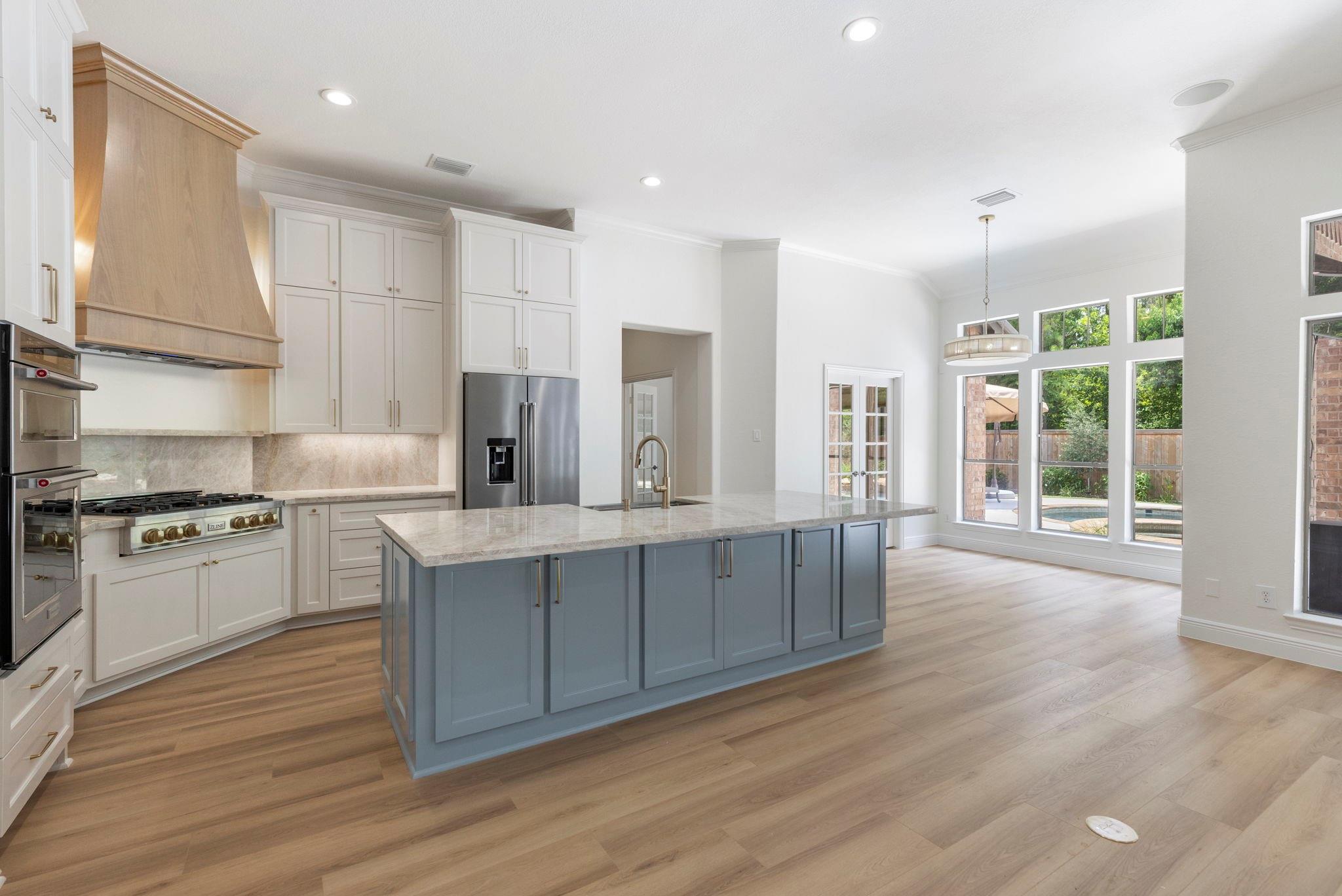 35 Avalon Oaks Court