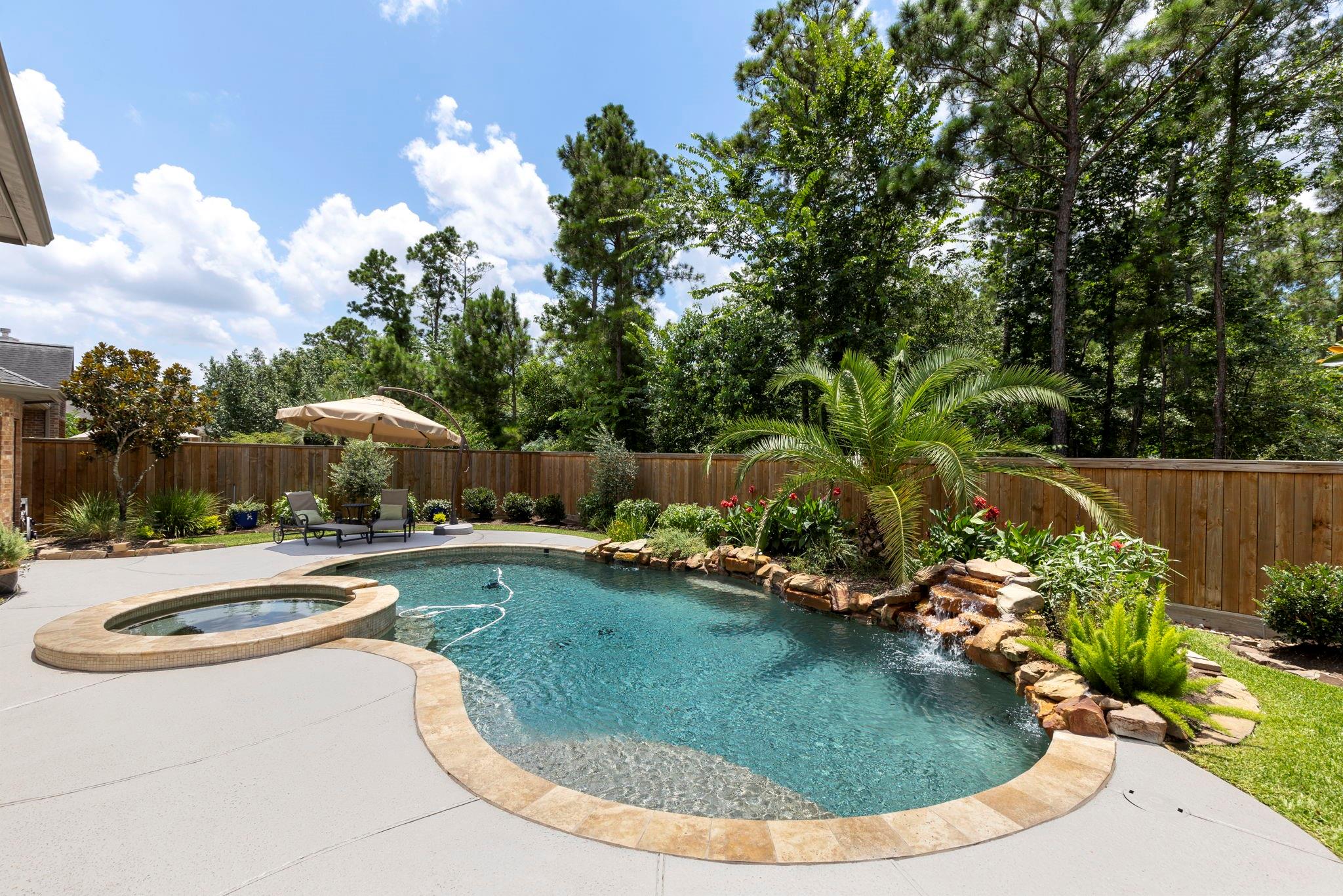 35 Avalon Oaks Court