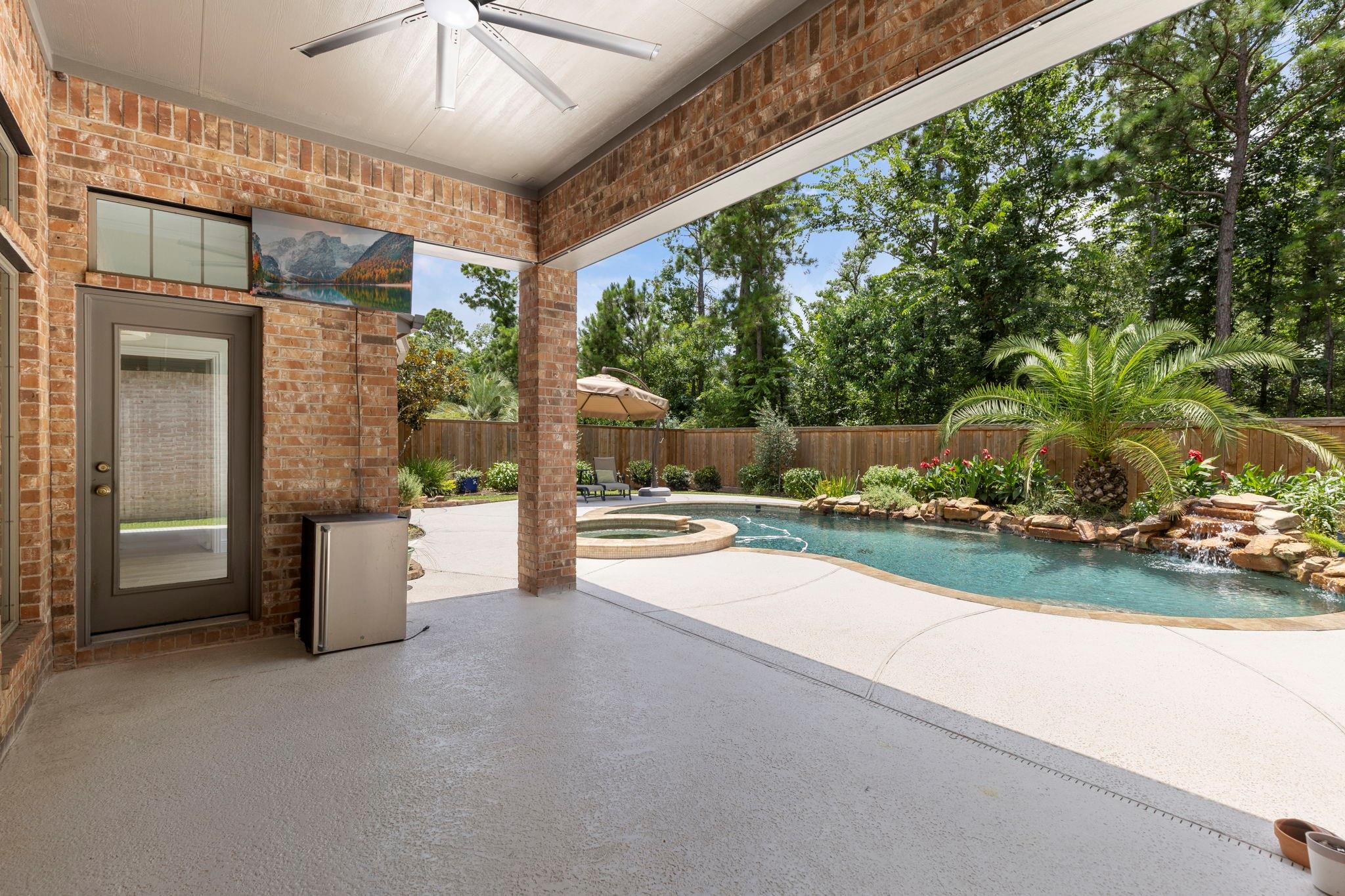 35 Avalon Oaks Court