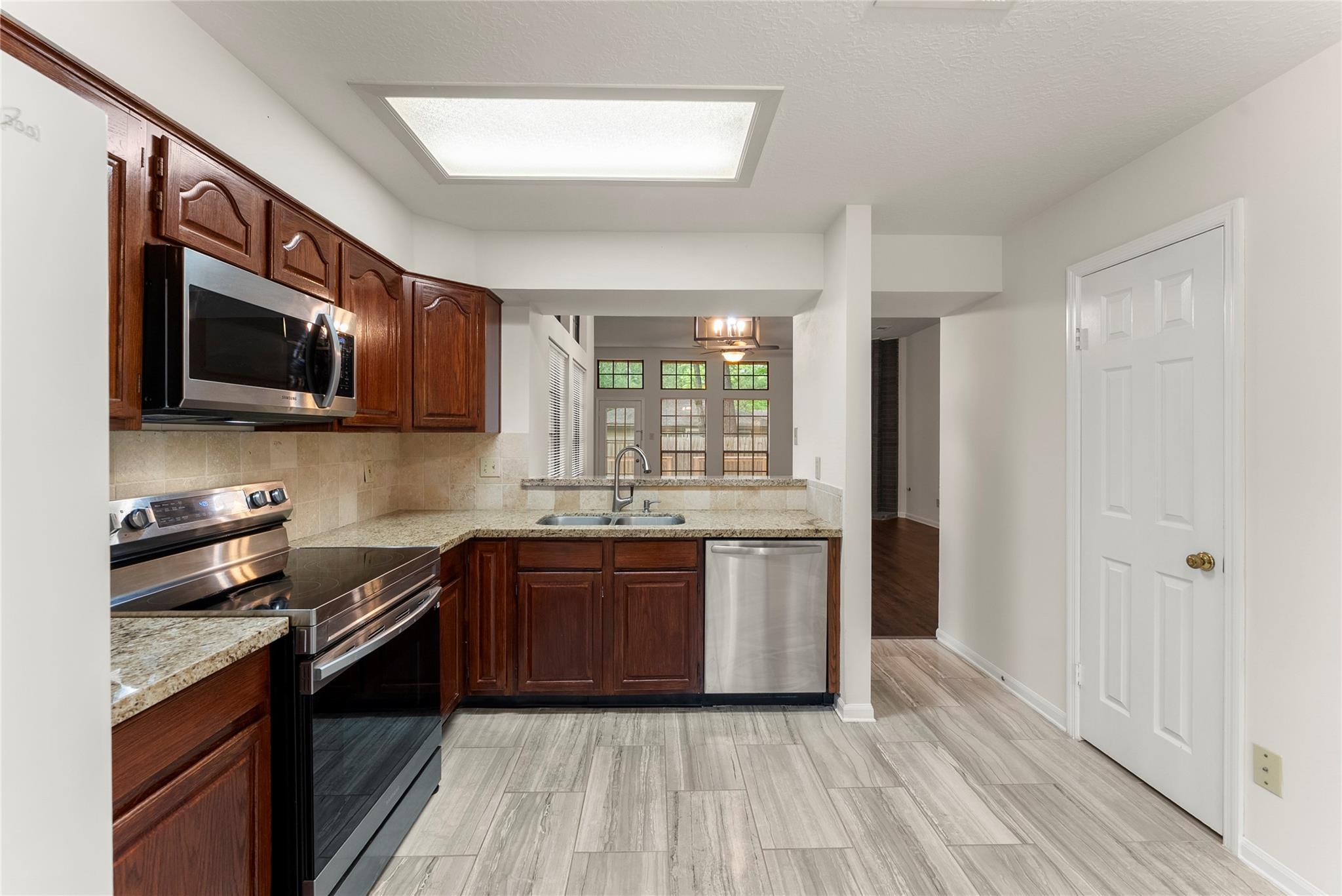 30 Whistlers Walk Place